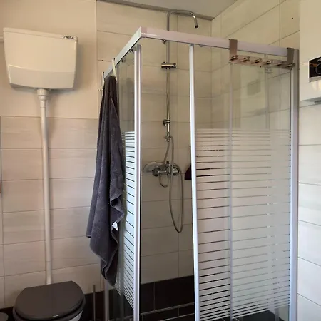 In For 5 Personen Casa vacanze Neu Poserin