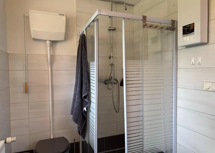 In For 5 Personen Tatil Evi Neu Poserin